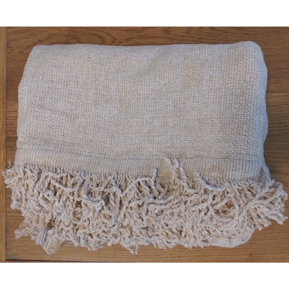 La-Z-Boy Fringed Throw Blanket - 62" x 50" - Creamy Beige Color - Open Box